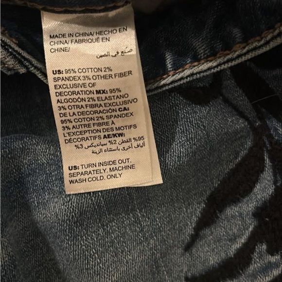 Chico's Boyfriend Ankle Floral Embroidered Blue Jeans SZ 0R/4 30/29 - Picture 4 of 4